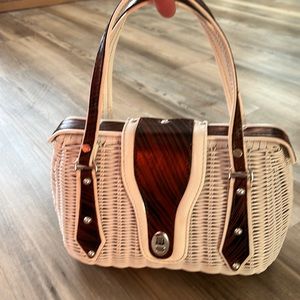 Style by Bounty …Hong Kong… Vintage wicker purse
